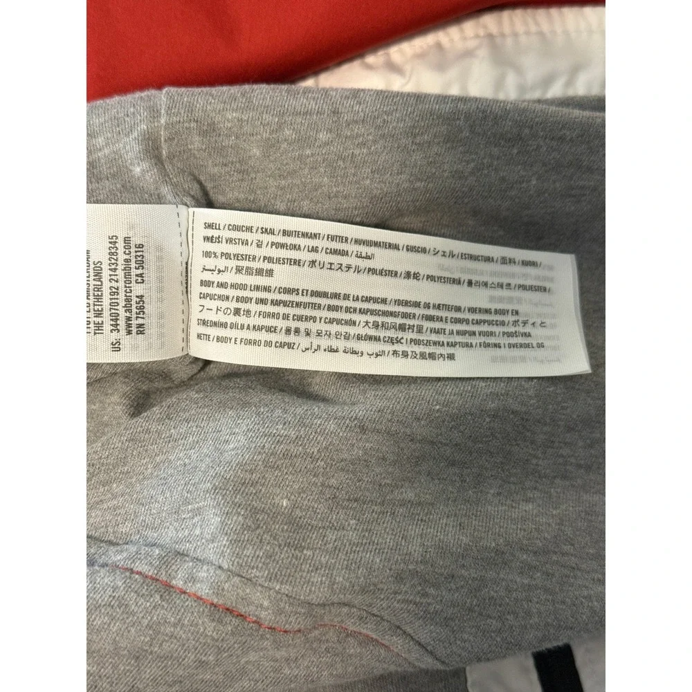 Hollister colorblock half